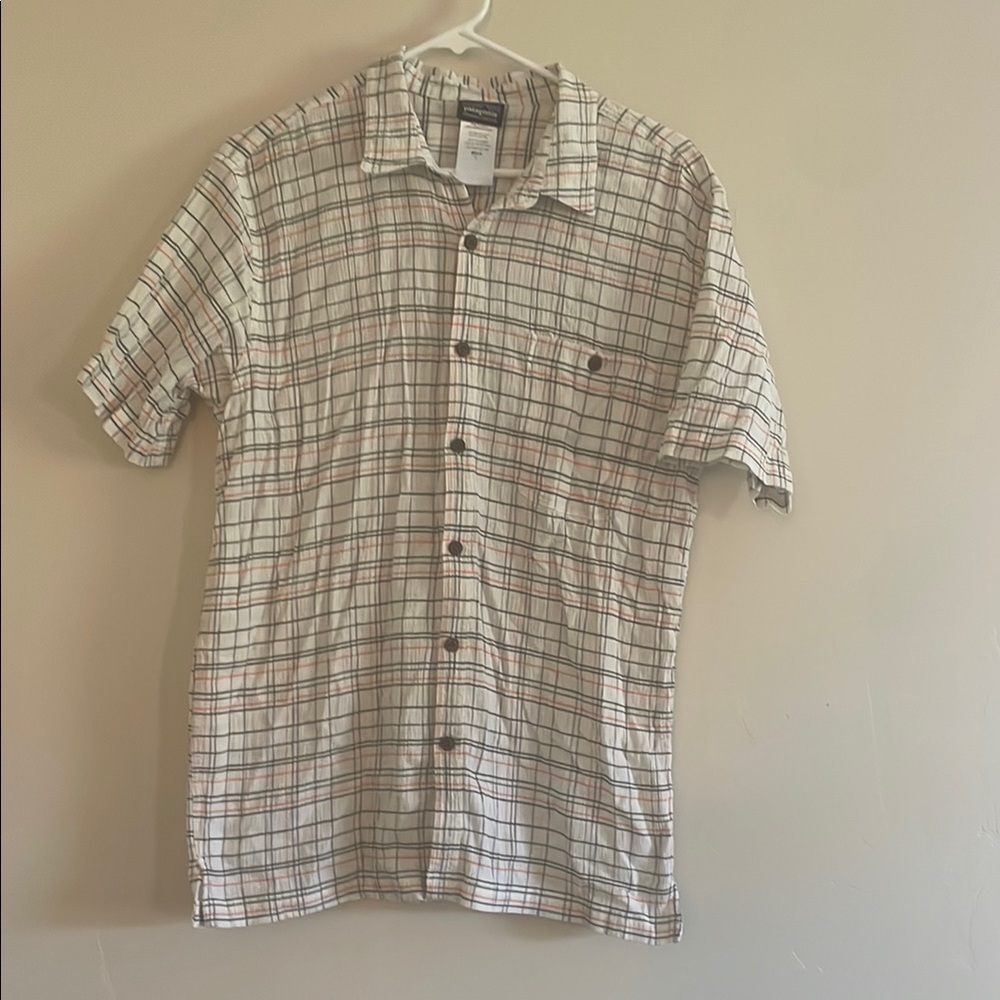 ⭐️ 3/$20 Patagonia organic cotton button down large